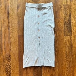 Midi skirt with slit